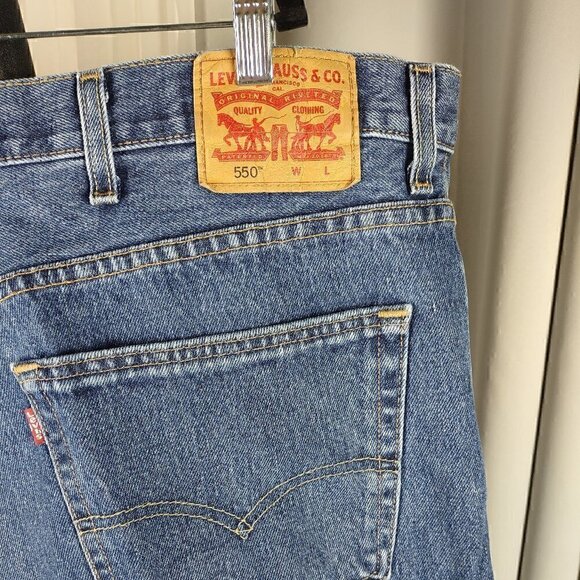 Levi 550 Men's 100% Cotton Blue Jeans Size 48X30 - Picture 4 of 10